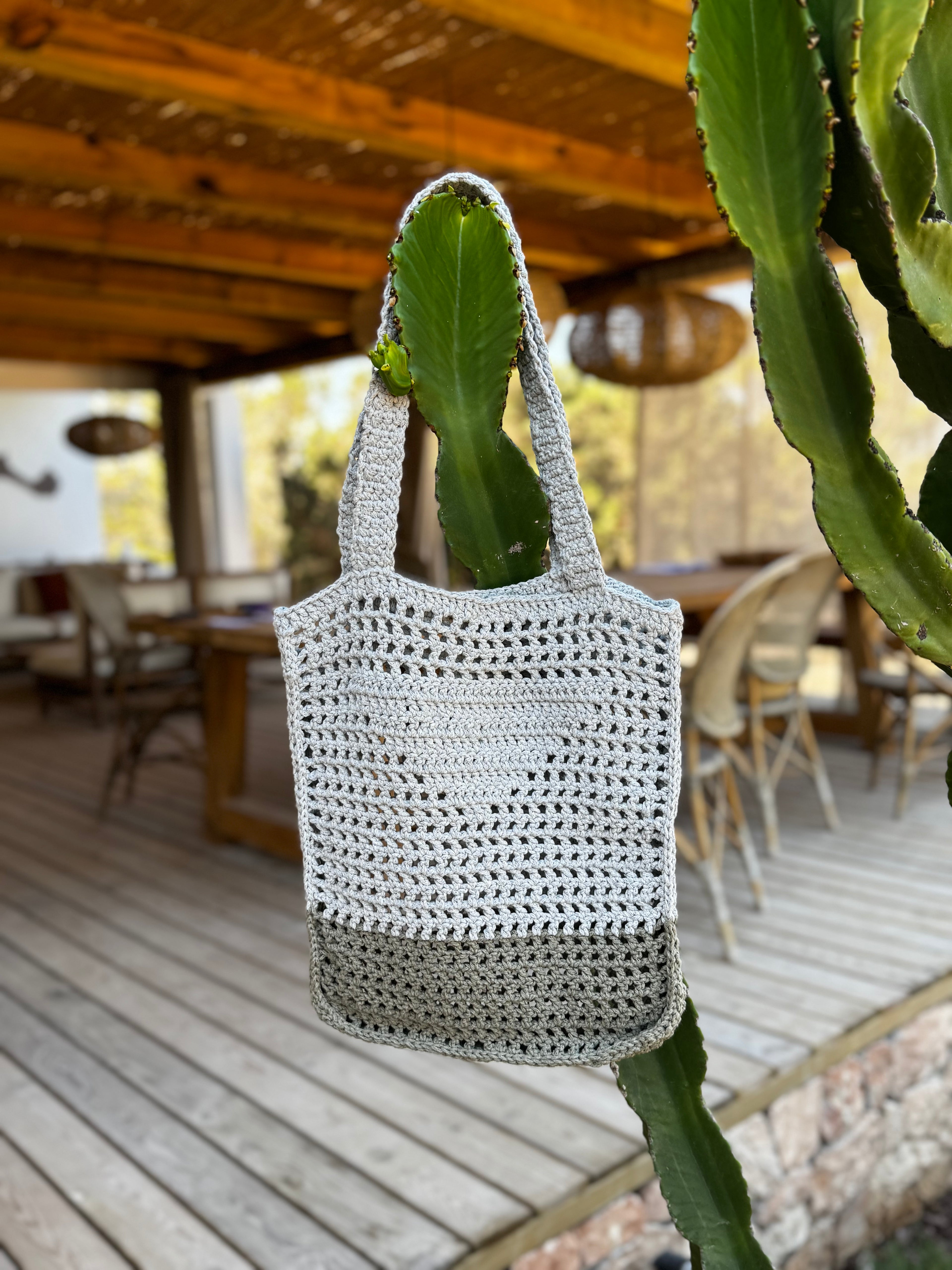 Crochet shoulder bag